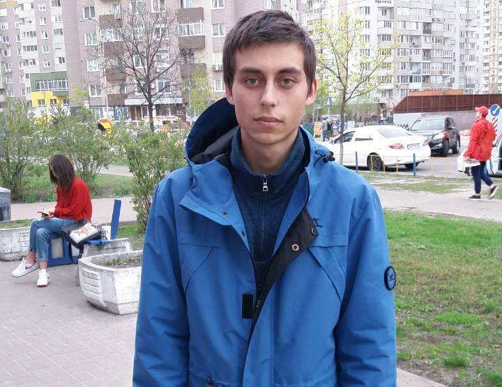 Проведено лор-огляд двох випускників