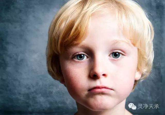 МОЖЕТ МНЕ УМЕРЕТЬ, БАБУШКА?