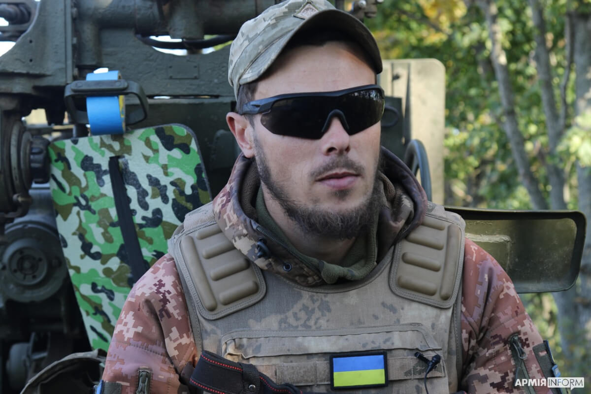 Я тут, бо хочу жити у вільній Україні — навідник зенітної гармати С-60 Артем (новини від наших захисників)!