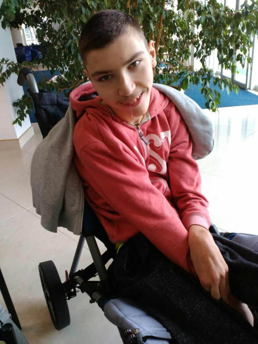 Родина втратила годувальника, потрібні кошти на реабілітацію дитини!