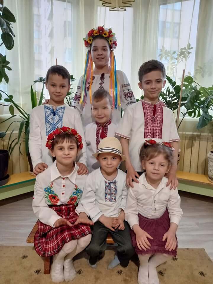 «Є ДІТИ, ЯКІ СЛОВО “МАМА” ВПЕРШЕ КАЖУТЬ САМЕ У БУДИНКУ СІМЕЙНОГО ТИПУ!» ОЛЕНА ТА ОЛЕКСАНДР ЮСАН ПОДІЛИЛИСЯ ВЛАСНОЮ ІСТОРІЄЮ