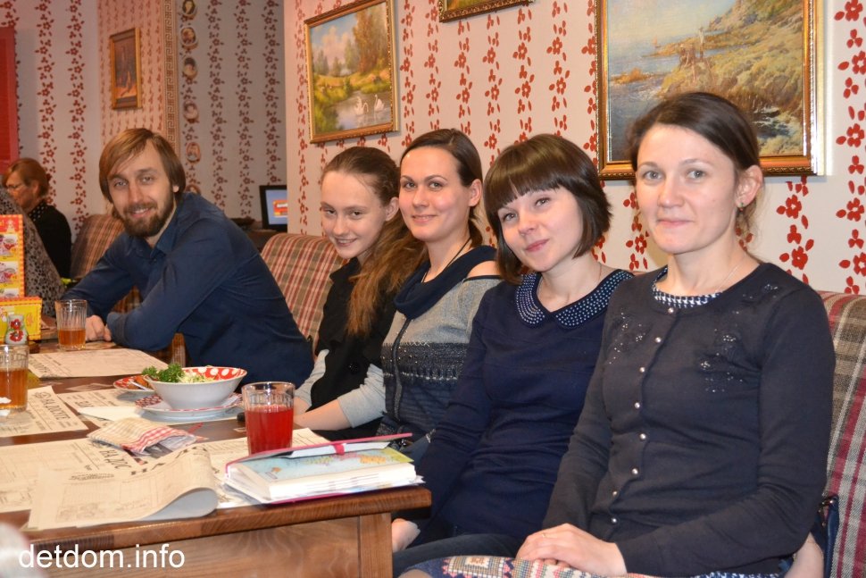 Зустріч волонтерів detdom.info 7 квітня