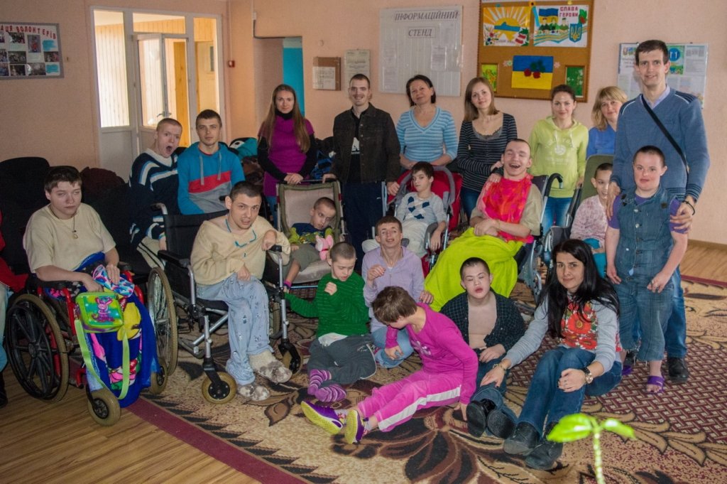 Волонтери «УБМ» у гостях у Залучанському дитбудинку 27 лютого 2016