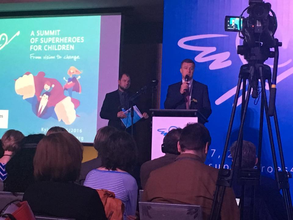 В Києві пройшов міжнародний саміт супергероїв для дітей