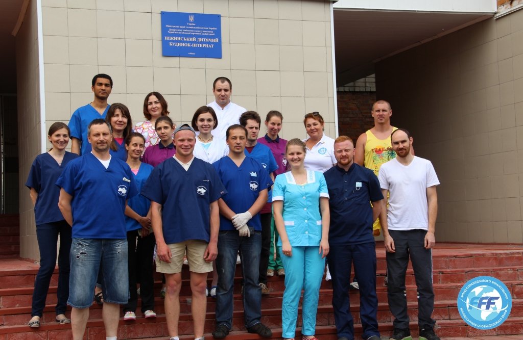 Полікували зуби друзям з Ніжинського дитячого будинку-інтернату