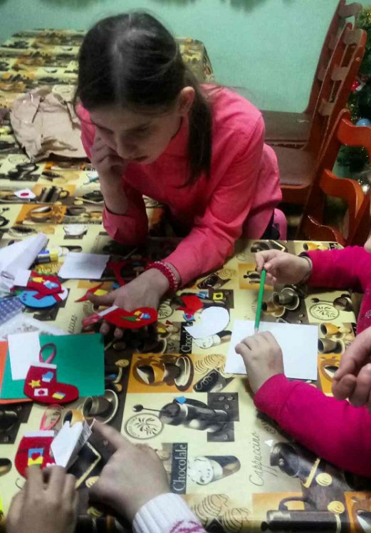 новорічні іграшки з фетру