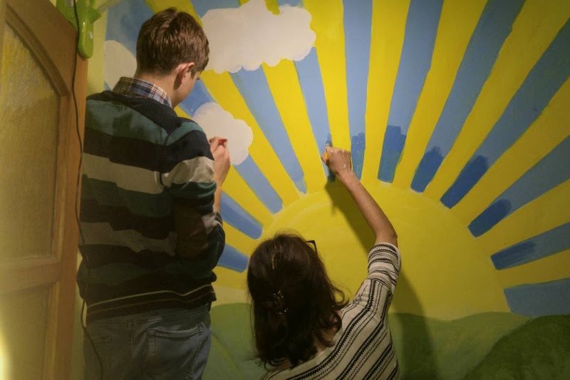 малювання на стіні в приюті