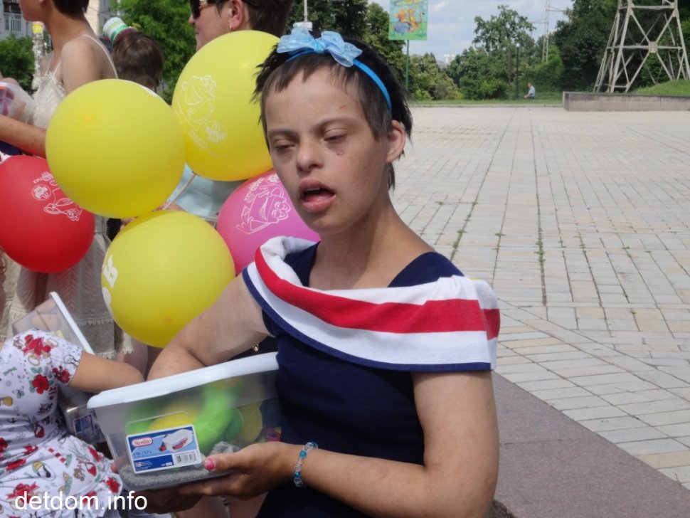 Екскурсія до Києва вихованок Пугачівського будинку- інтернату 12 червня 2014 року (частина І)