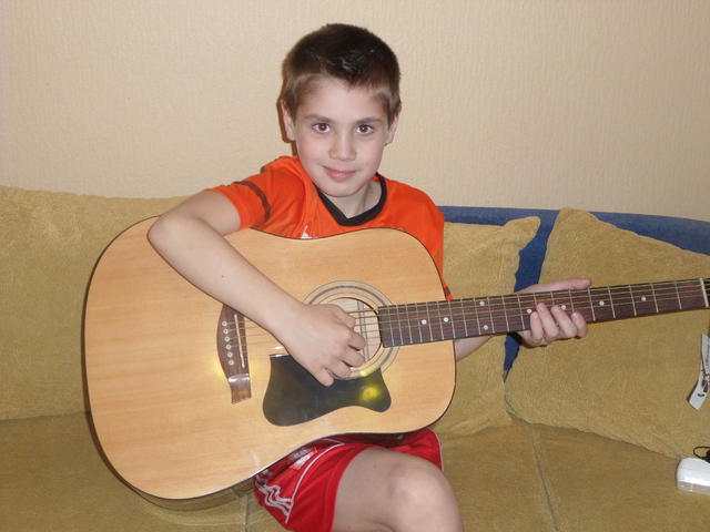 Дякуємо Альфа-банку за музичні інструменти для ДБСТ родини Вовк!