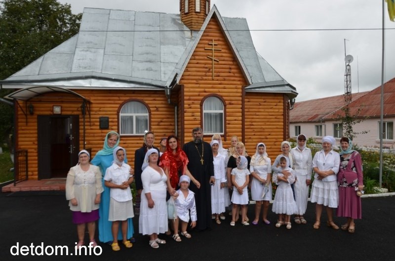 Таїнство Хрещення для вихованок Пугачівського будинку-інтернату
