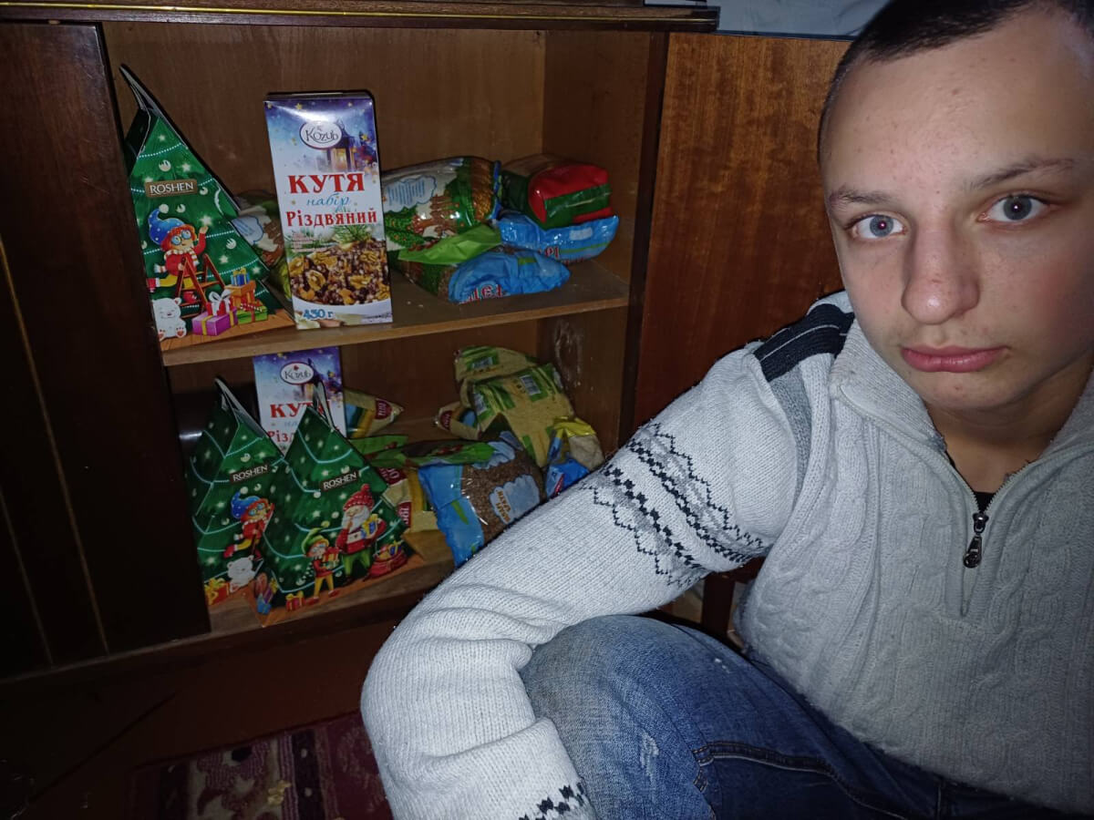 РІЗДВЯНО-НОВОРІЧНА ПРОДУКТОВА ПІДТРИМКА ДЛЯ ПРИЙОМНОЇ РОДИНИ (english version bellow)