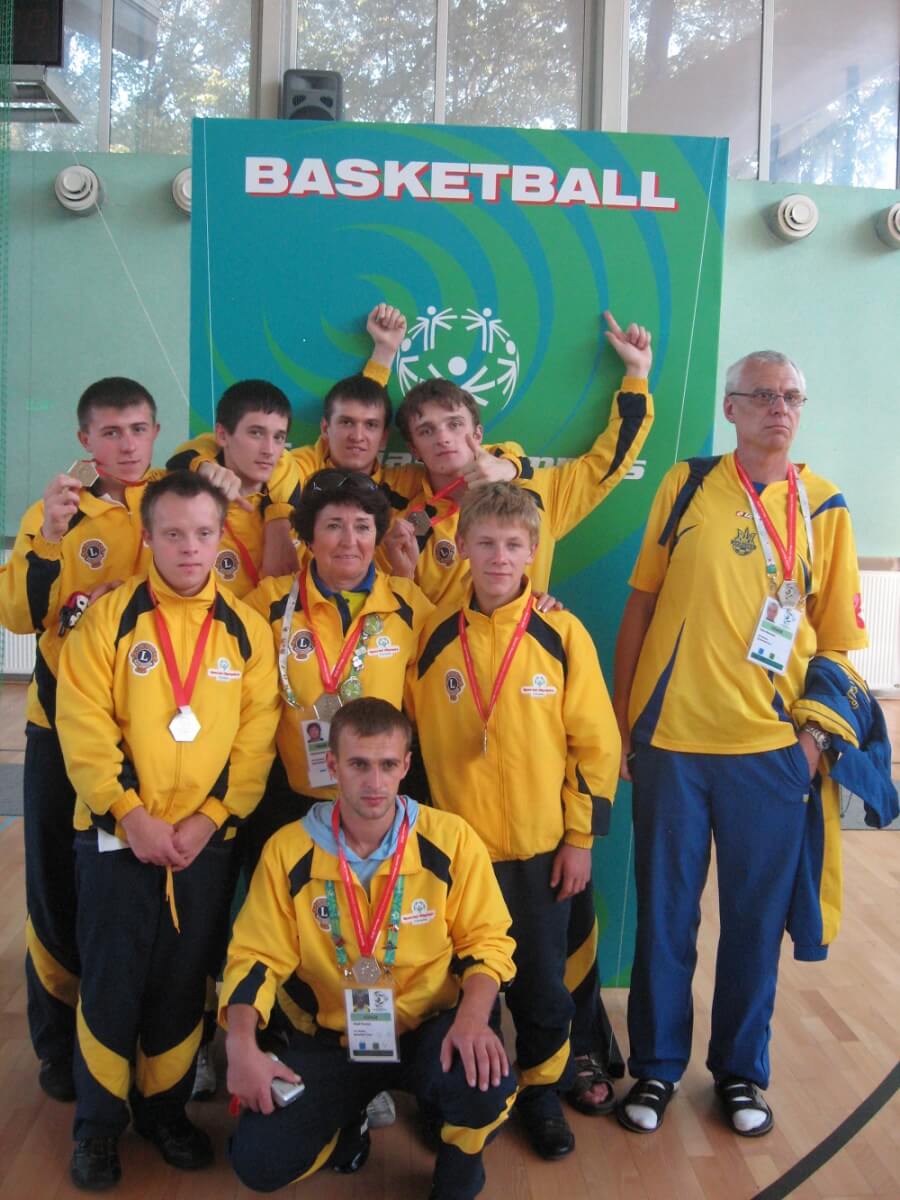 Допоможемо особливим дітям взяти участь у Всеукраїнських змаганнях із баскетболу!