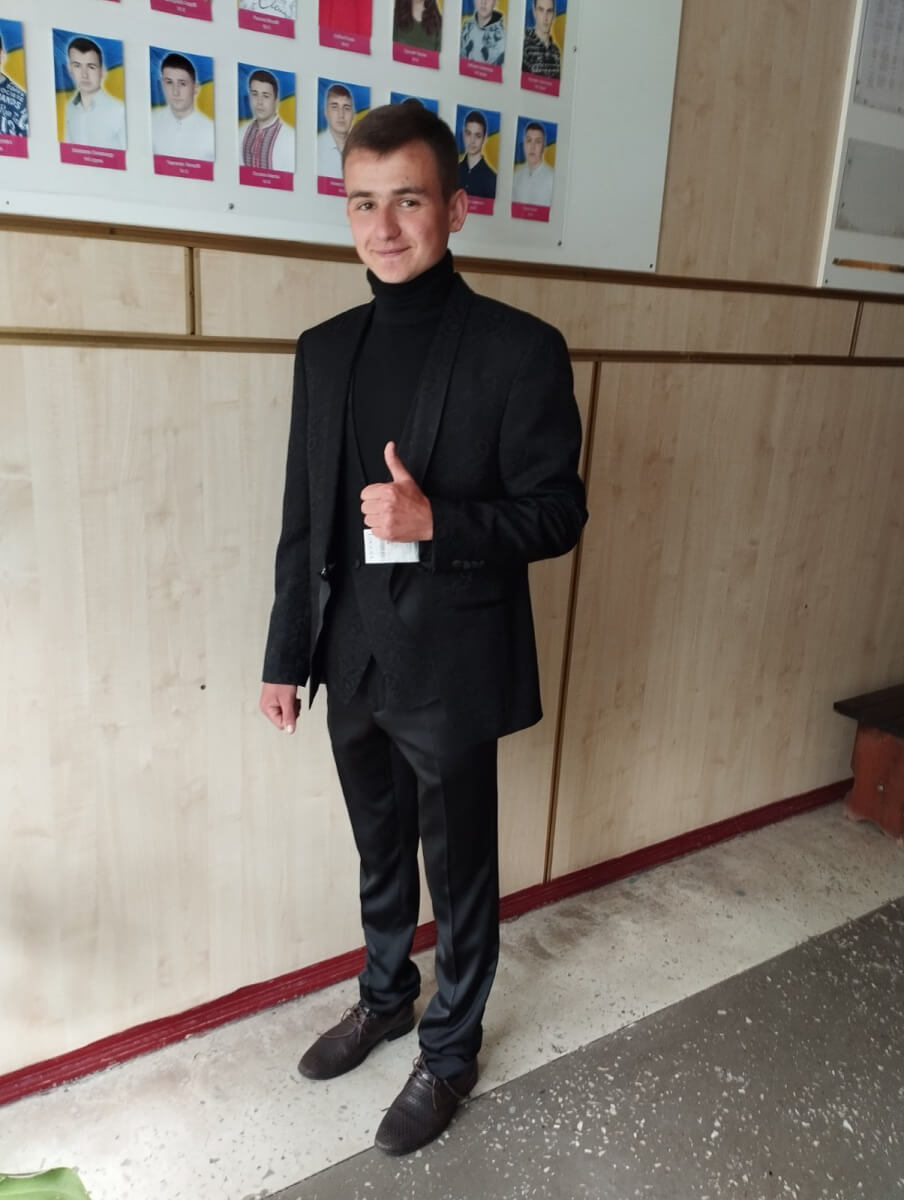 Готуємося до випускних (english version below)