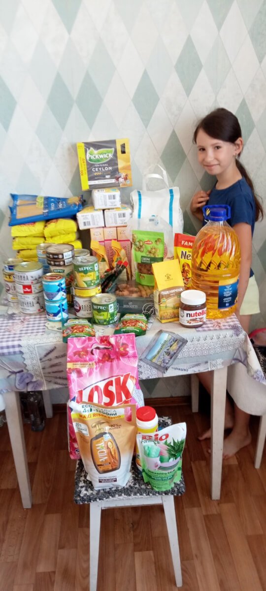 Прийомна родина з Мар`янки отримала допомогу (english version below)