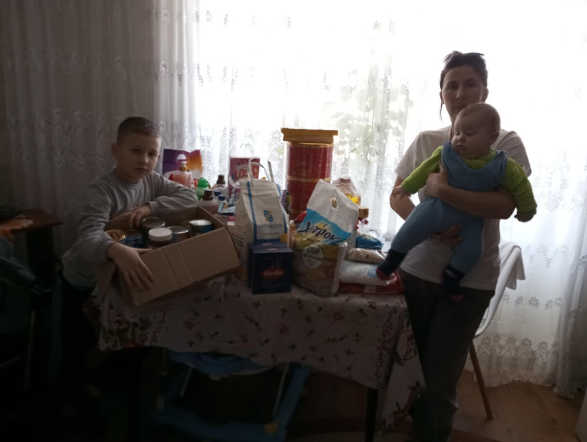 Підтримуємо, допомагаємо, дякуємо (english version below)