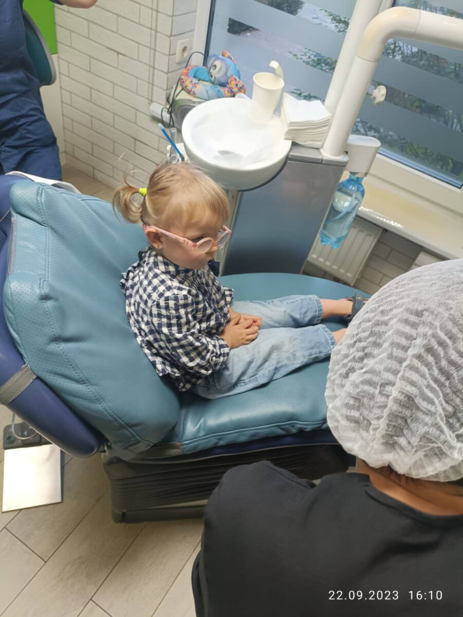 Допомога Крістіні від клініки DentaDerm