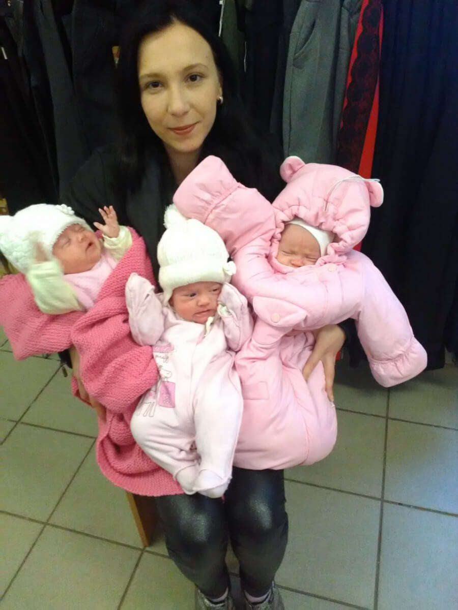 Три маленькі принцеси чекають на чудо!