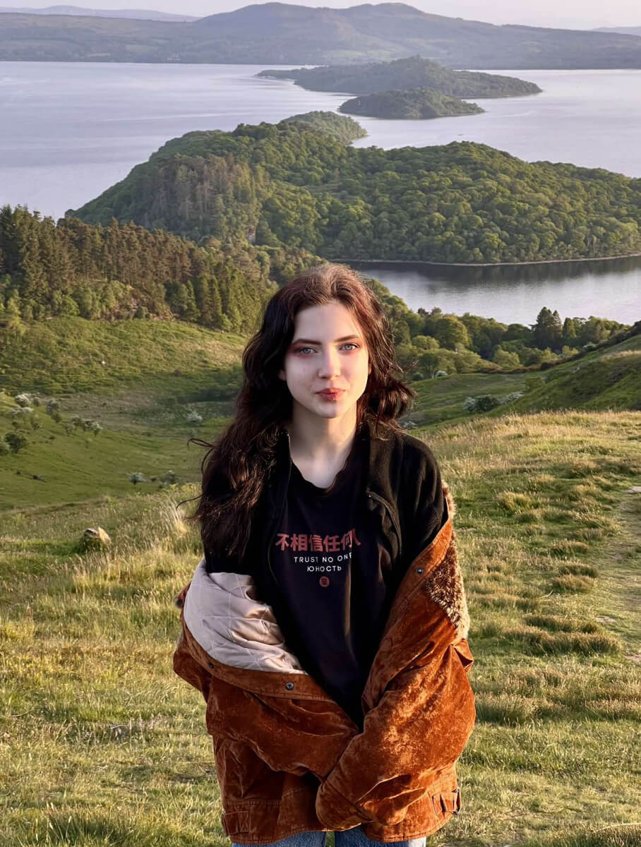 Допоможемо Насті поставити брекети (english version below)