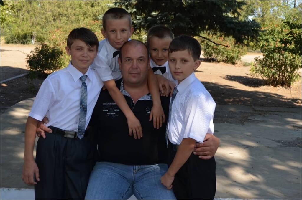 Футбольна команда дитячого будинку сімейного типу родини Волощук