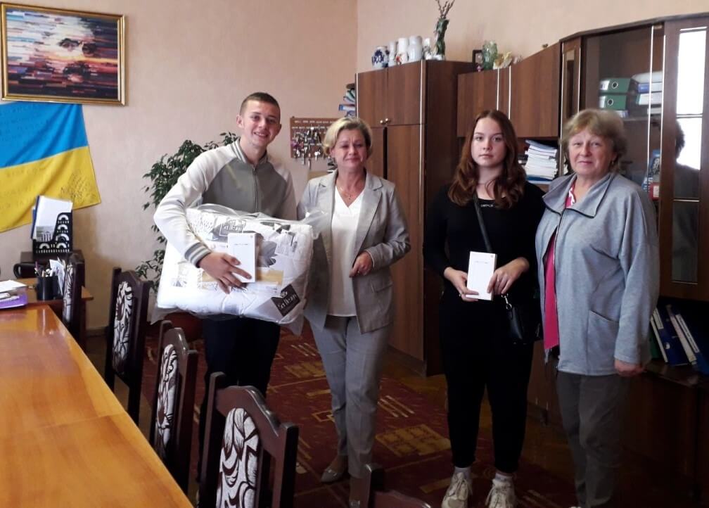 Щира подяка юридичній фірмі Аvellum за підтримку учасників проєкту «Успішний старт» (english version below)