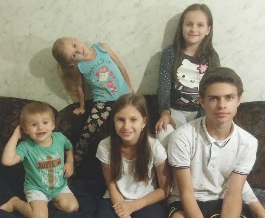 Багатодітна родина Толкач звертається за допомогою до всіх небайдужих!