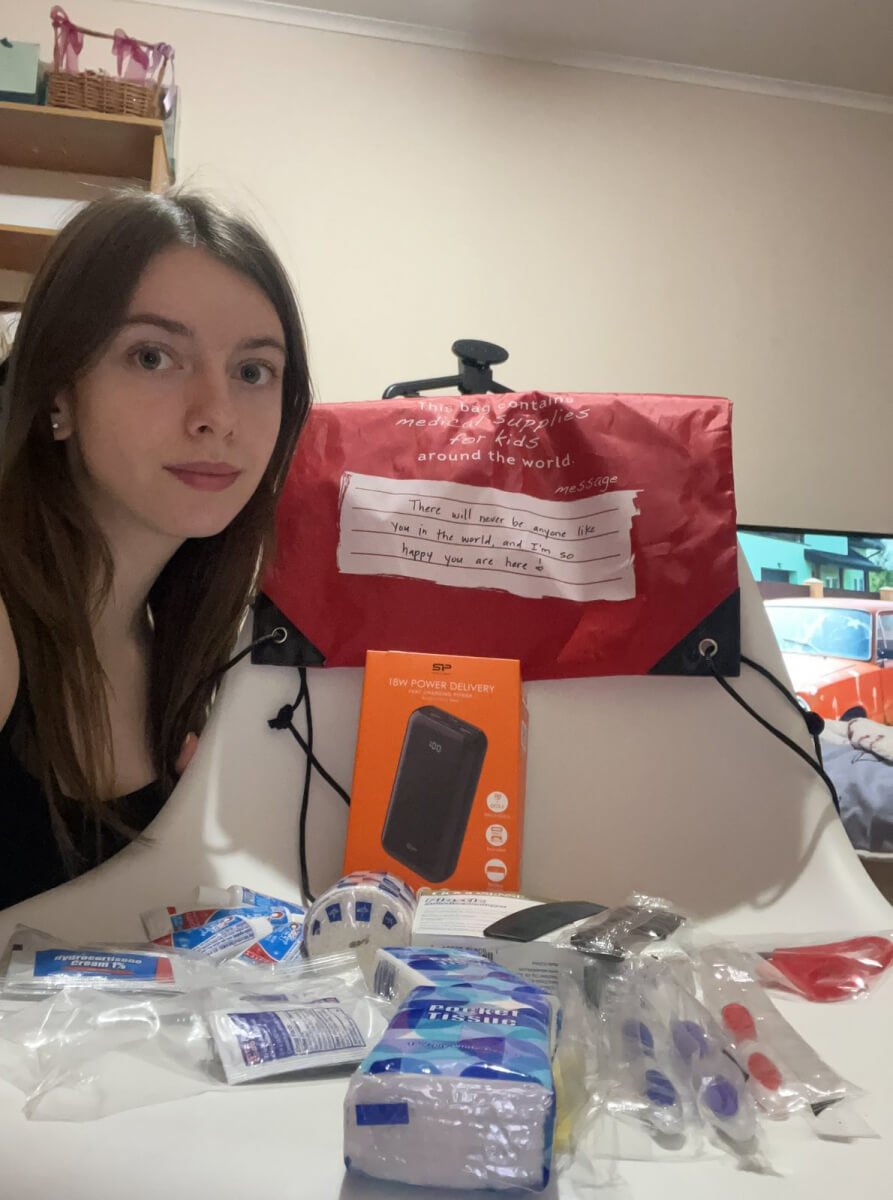 Продовжуємо забезпечувати учасників проєкту «Успішний старт» павербанками