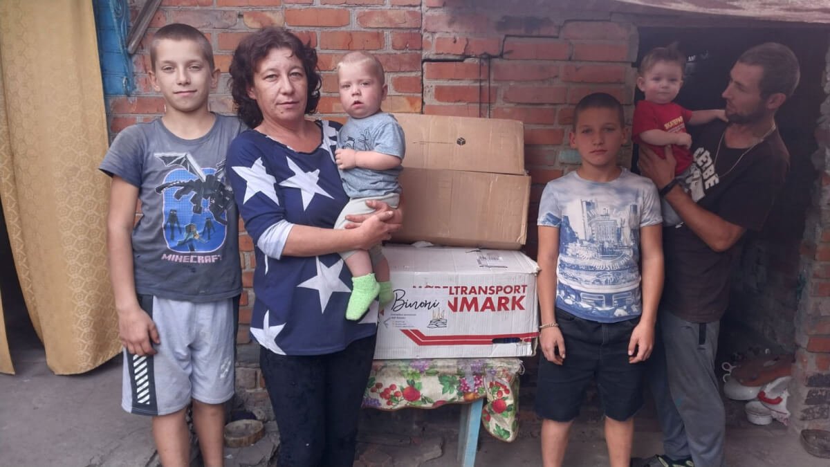 Данія допомагає